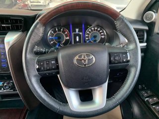 2016 Toyota Fortuner 2.4 V SUV 