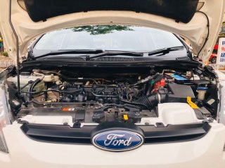2013 Ford Fiesta 1.5 Trend รถเก๋ง 5 ประตู 
