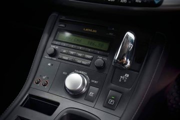 2011 Lexus CT200h 1.8 Premium รถเก๋ง 5 ประตู 