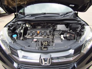 ชายรถ 2015 Honda HR-V 1.8 EL SUV 