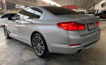 2018 BMW 520d Sport รถเก๋ง 4 ประตู 