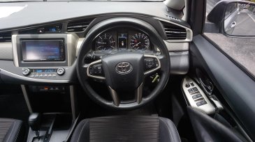 ขายรถมือสอง 2017 Toyota Innova 2.8 Crysta G Wagon AT