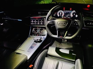 2020 Audi A6 Avant รถเก๋ง 4 ประตู 
