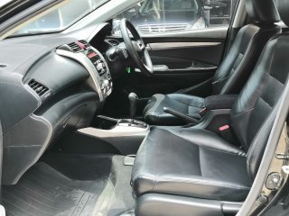 2009 Honda CITY 1.5 SV i-VTEC รถเก๋ง 4 ประตู 