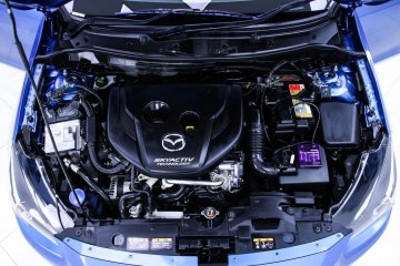 2015 Mazda 2 1.5 XD High Connect รถเก๋ง 5 ประตู 