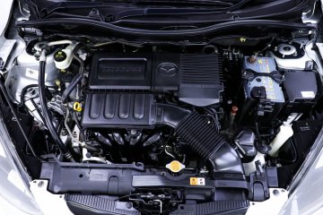 2012 Mazda 2 1.5 Elegance Maxx รถเก๋ง 4 ประตู 