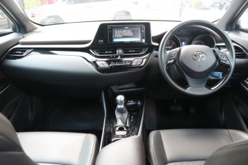 2019 Toyota C-HR HV Hi รถ SUV