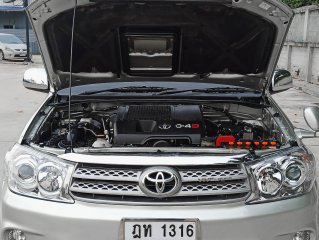 2010 Toyota Fortuner 3.0 V SUV 