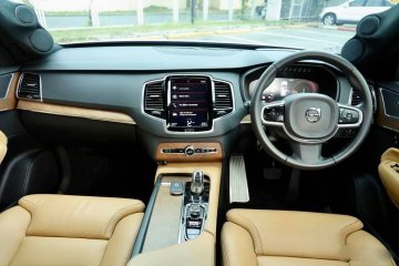 2017 Volvo XC90 2.0 T8 Momentum 4WD SUV เจ้าของขายเอง