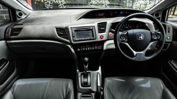2014 Honda CIVIC 1.5 Hybrid รถเก๋ง 4 ประตู ออกรถฟรี