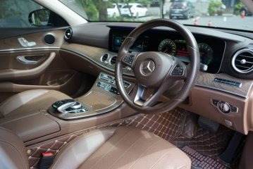 2018 Mercedes-Benz E350 2.0 e Exclusive รถเก๋ง 4 ประตู รถสวย