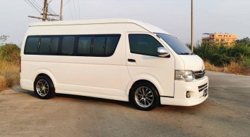 Toyota commuter 2.7cc. ปี2011 เกียร์ธรรมดา 