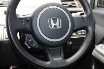 สภาพสวยมากๆ 2006 Honda STEPWGN Spada 2.0 i-VTEC AT สีเงิน 