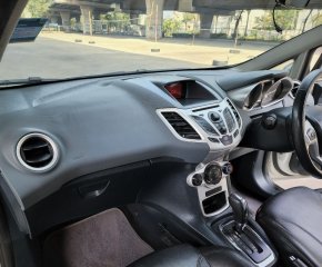 Ford Fiesta 1.6 Sport Hatchback auto ปี 2011 • 