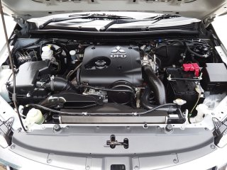 Mitsubishi TRITON 2.5 GLX 2017 pickup 