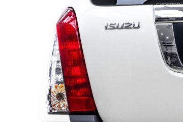 1A688 ISUZU MU-7    3.0 CHOIZ 2WD 2011