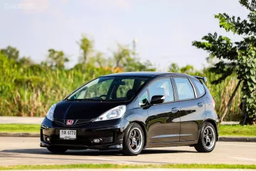 ขายรถ HONDA JAZZ 1.5 SV ท๊อป ปี 2012 AT