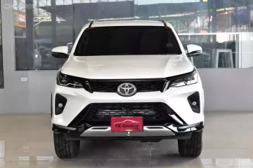 2023 TOYOTA FORTUNER 2.4 LEDDER 2WD มือสองสภาพป้ายแดง วารันตรีถึง2028