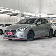 Mazda 2 1.3 High Connect ปี2018 รถเก๋ง 5 ประตู 