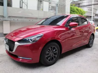 2022 MAZDA 2 SKYACTIV 1.3 S LEATHER เกียร์AUTO สีแดง ปุ่มSTART เบาะหนังปรับไฟฟ้า รถสวยสภาพใหม่