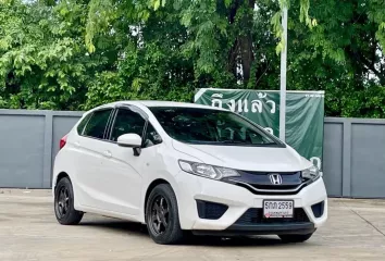 2016 Honda JAZZ 1.5 V i-VTEC รถเก๋ง 5 ประตู ฟรีดาว์น