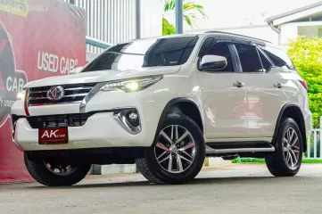 2020 Toyota Fortuner 2.4 V SUV รถสวย