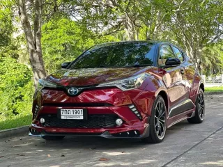 ขาย รถมือสอง 2018 Toyota C-HR 1.8 HV Mid รถเก๋ง 5 ประตู 