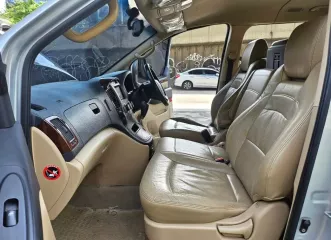 Hyundai GRAND STAREX 2.5 VIP ปี 2012