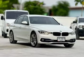 2018 BMW 330e 2 รถเก๋ง 4 ประตู ออกรถ 0 บาท