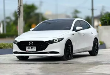 2021 Mazda 3 100th Aniversary 2.0 SP สีขาว ออฟชั่นเต็มตัว Top สุด Sunroof