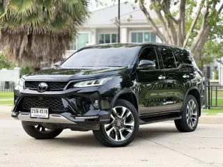 2022 Toyota Fortuner 2.8 Legender SUV รถบ้านมือเดียว ไมล์น้อย เจ้าของขายเอง 