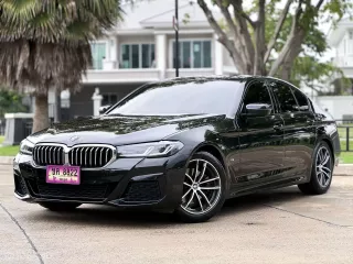 2022 BMW 520d 2.0 M Sport รถเก๋ง 4 ประตู 