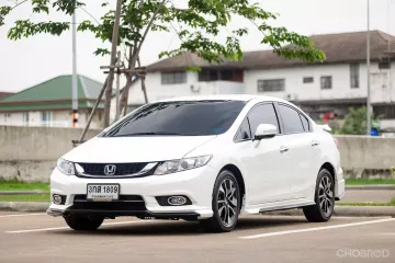 ไมล์แท้ 110,000 กม. 2015 Honda CIVIC 1.8 ES i-VTEC รถเก๋ง 4 ประตู ออกรถ 0 บาท