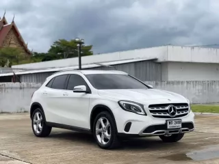 2020 Mercedes-Benz GLA200 1.6 Urban suv  รถบ้านแท้ ไมล์น้อย มือเดียวป้ายแดง 