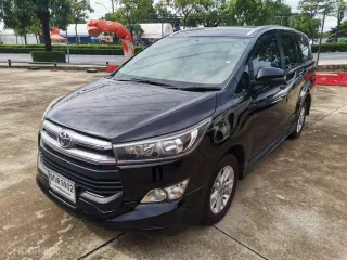 TOYOTA INNOVA 2.8 G CRYSTA ปี 2019 -9กต-9902-