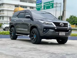 2018 Toyota Fortuner 2.4 V SUV เครดิตดีออกรถ 0 บาท