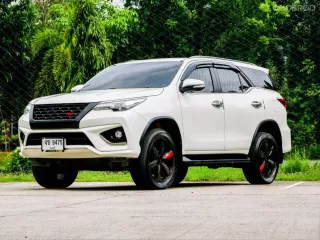 2017 Toyota Fortuner 2.8 TRD Sportivo 4WD SUV 