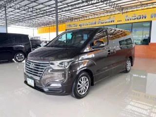 2020 Hyundai H-1 2.5 Deluxe  Wagon AT ออกรถง่าย ใช้เงิน 0 บาท...