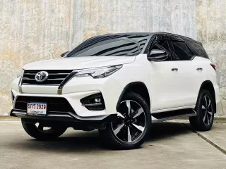 2020 Toyota Fortuner 2.8 TRD Sportivo 4WD SUV ฟรีดาวน์ รถบ้านไมล์น้อย 