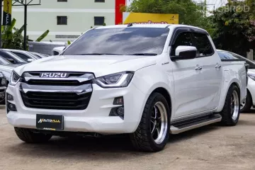 2022 Isuzu Dmax Cab4 Hilander 1.9 L DA M/T รถสวยสภาพพร้อมใช้งาน สภาพใหม่กริป