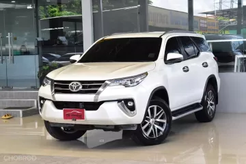 Toyota Fortuner 2.4 V ปี 2020 รถบ้านมือเดียว ใช้น้อยมากเข้าศูนย์ตลอด ยางดอกเต็ม ออกรถ0บาท