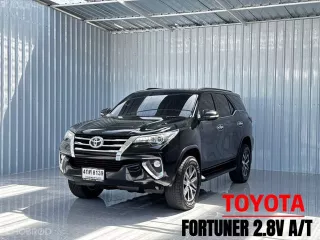 ฟรีดาวน์ บริการจัดไฟแนนท์  Toyota Fortuner 2.8 V SUV รถสวย