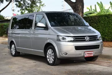 Volkswagen Caravelle 2.0 TDi 2015 รถตู้ใช้งานในครอบครัวไมล์เพียง 1.4 แสนโล คอนโซลรุ่นใหม่