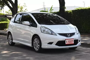 Honda Jazz 1.5 SV i-VTEC 2010 รถบ้านมือเดียวเจ้ของเดิมดูแลดี ซื้อสดฟรีแวท