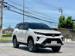 2020 Toyota Fortuner 2.4 V SUV รถสภาพดี มีประกัน