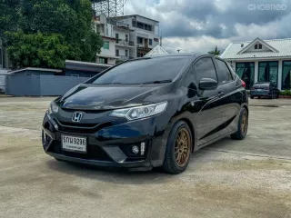 2015 Honda JAZZ 1.5 S i-VTEC รถเก๋ง 5 ประตู 