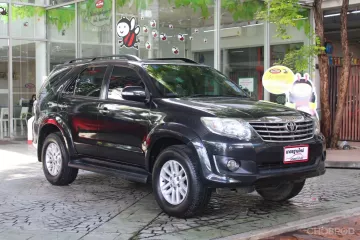 ขายรถ TOYOTA FORTUNER 2.7 V เกียร์ AUTO สีดำ ปี 2012