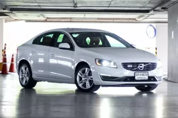 2014 Volvo S60 1.6 T4F รถเก๋ง 4 ประตู ออกรถง่าย รถสวย ไมล์น้อย 