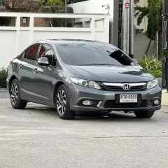 2013 Honda CIVIC 1.8 E i-VTEC รถเก๋ง 4 ประตู 