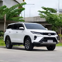 2023 Toyota Fortuner 2.4 Legender SUV ฟรีดาวน์